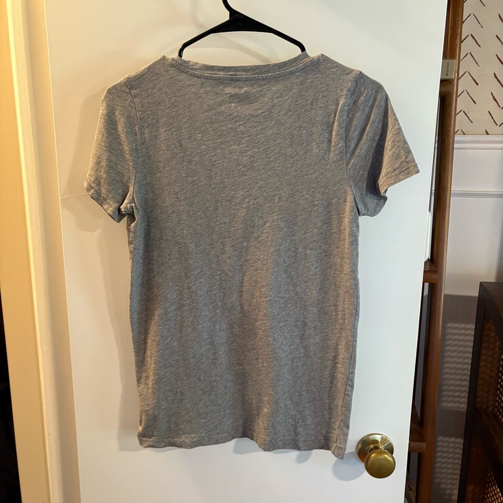 J.Crew Slub Cotton Short Sleeve V-Neck Tee Shirt - Picture 4 of 4